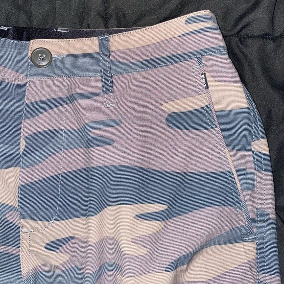 DAKINE Kokio Hybrid Shorts - Men - Picture 3 of 5